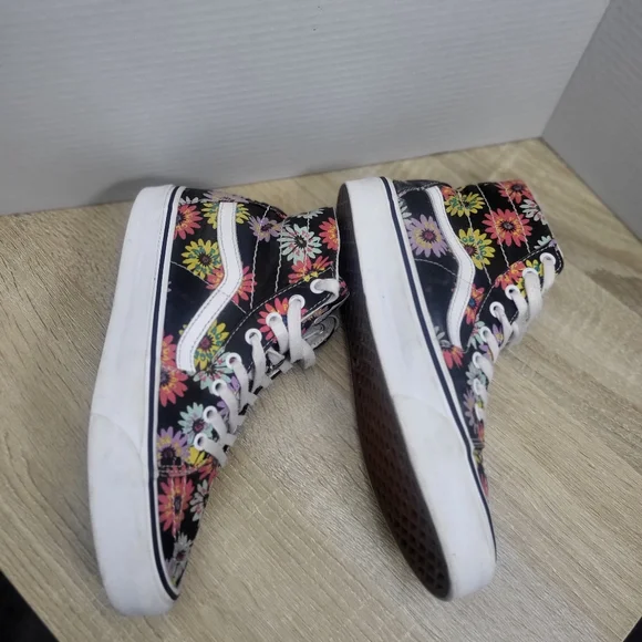 Vans Floral High-Top Sneakers - Black Multi Colored.  Womens Size 9.5. - Picture 4 of 8